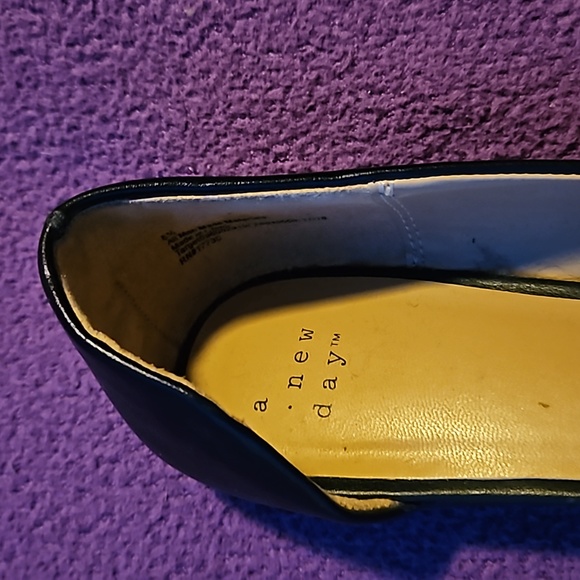 Shoes - Picture 3 of 3